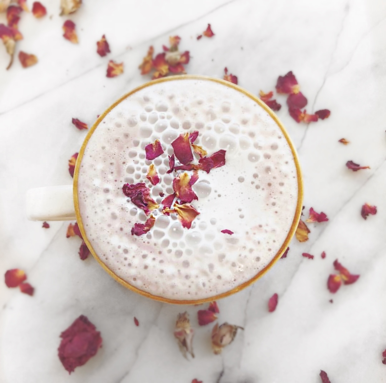 strawberry rose latte